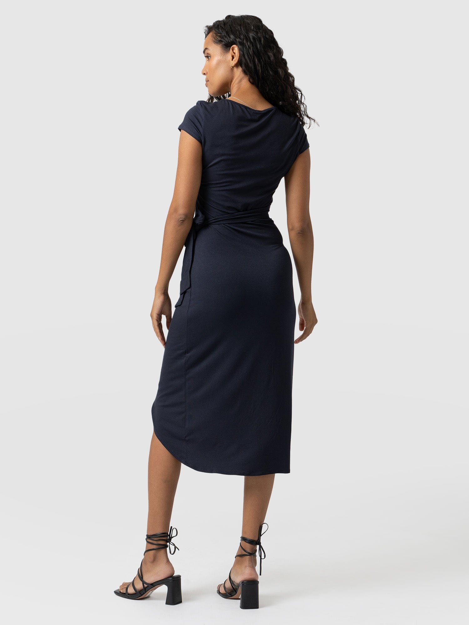 Amelia Short Sleeve Wrap Dress Navy - Women's Dresses | Saint + Sofia® EU